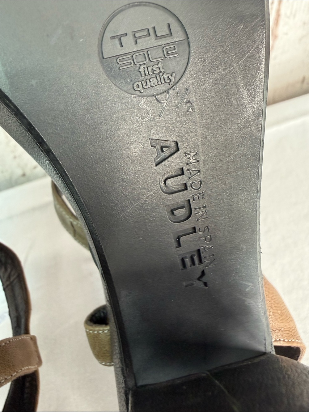 Audley London Leather Strappy Heeled Modern Sandals Made in Spain Size 39.5 EU - Picture 13 of 16